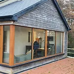 Two Bed Bungalow With Sunroom And Stunning Views