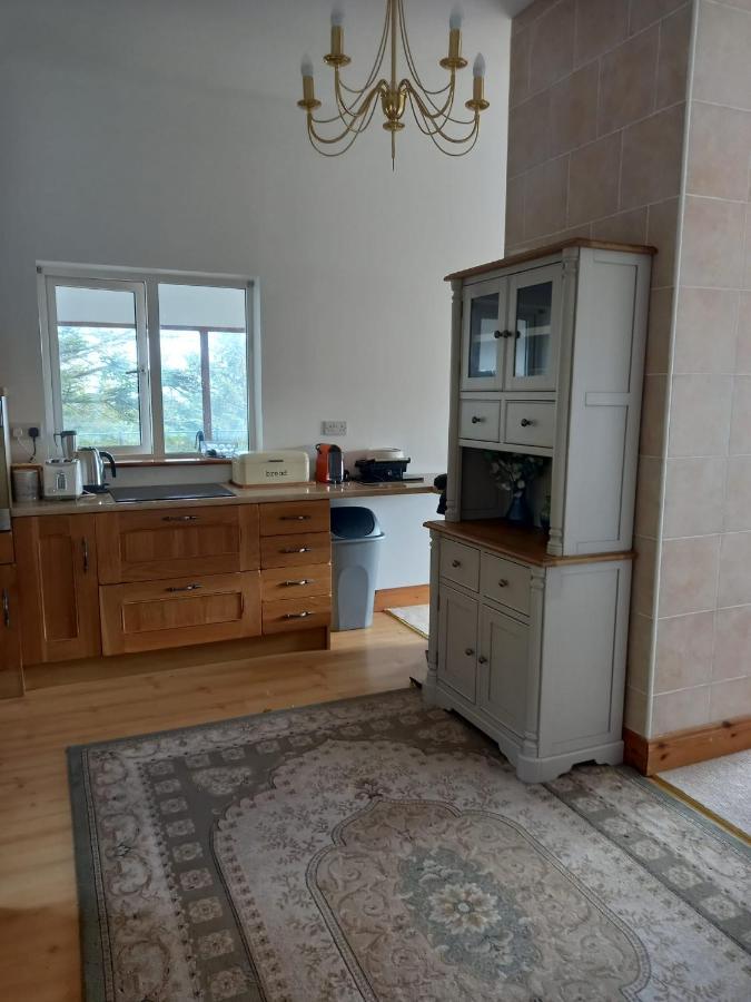 Two Bed Bungalow With Sunroom And Stunning Views *
